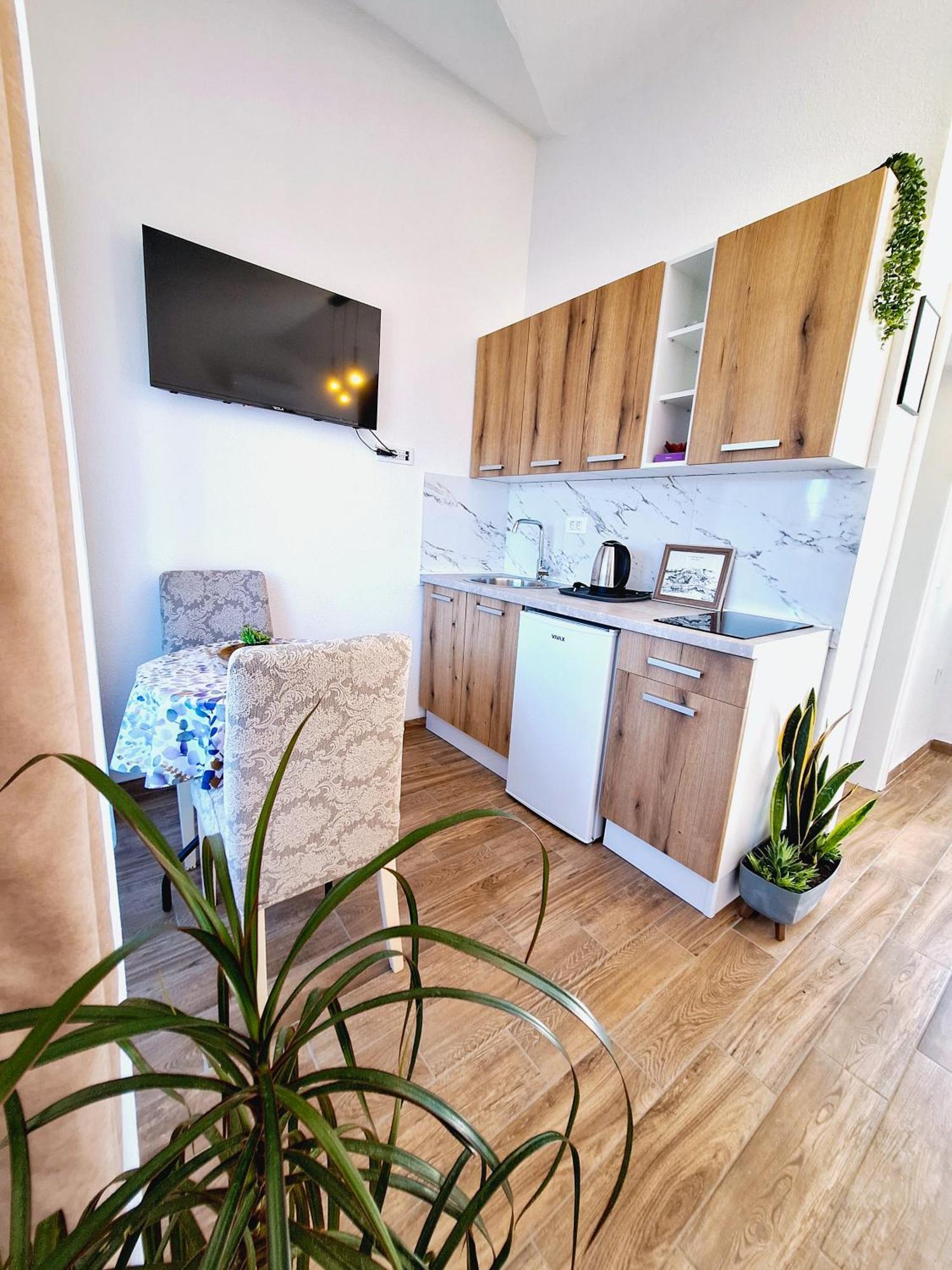 Rijeka Crnojevića Sunny Side Apartments מראה חיצוני תמונה