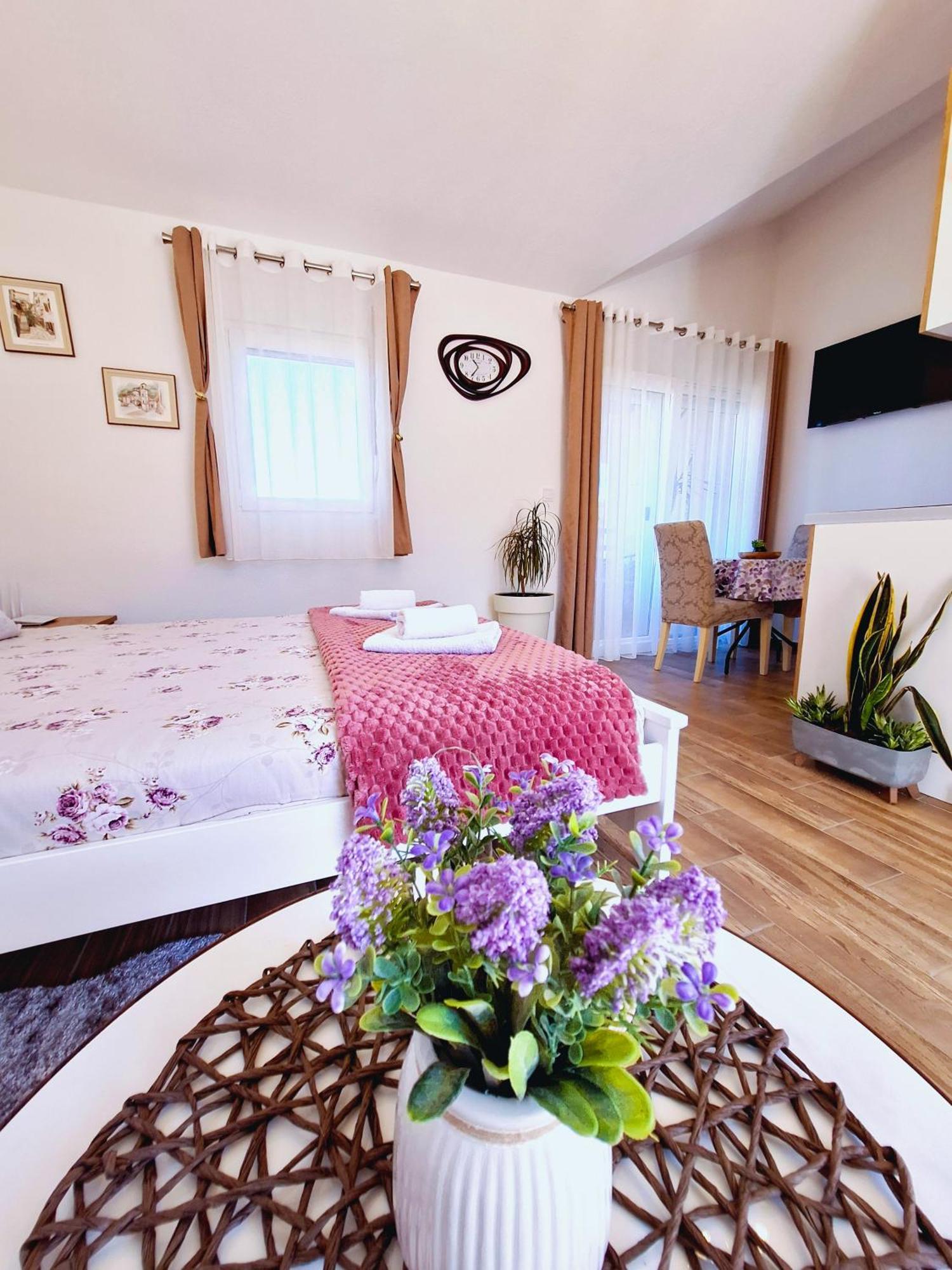 Rijeka Crnojevića Sunny Side Apartments מראה חיצוני תמונה