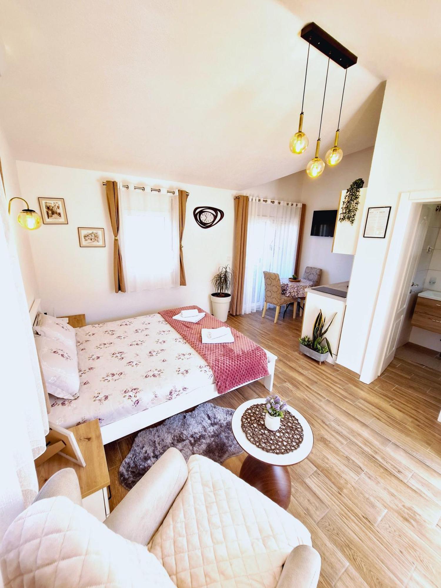 Rijeka Crnojevića Sunny Side Apartments מראה חיצוני תמונה
